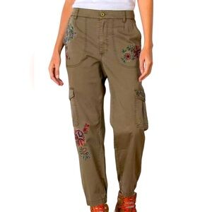 Sundance Botanical Cargo Jogger Pants Size 4 Floral Embroidered, Herb Green.